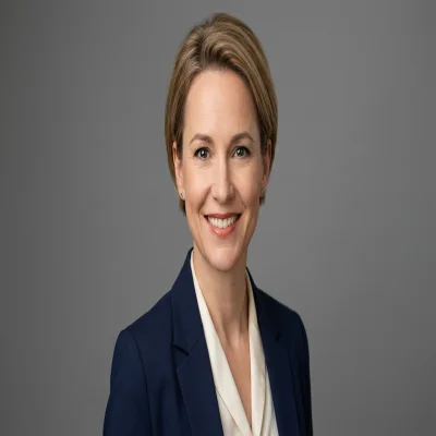 Porträt Dr. Lena Krause, Expertin für Vertragsdidaktik, 400x400 Pixel